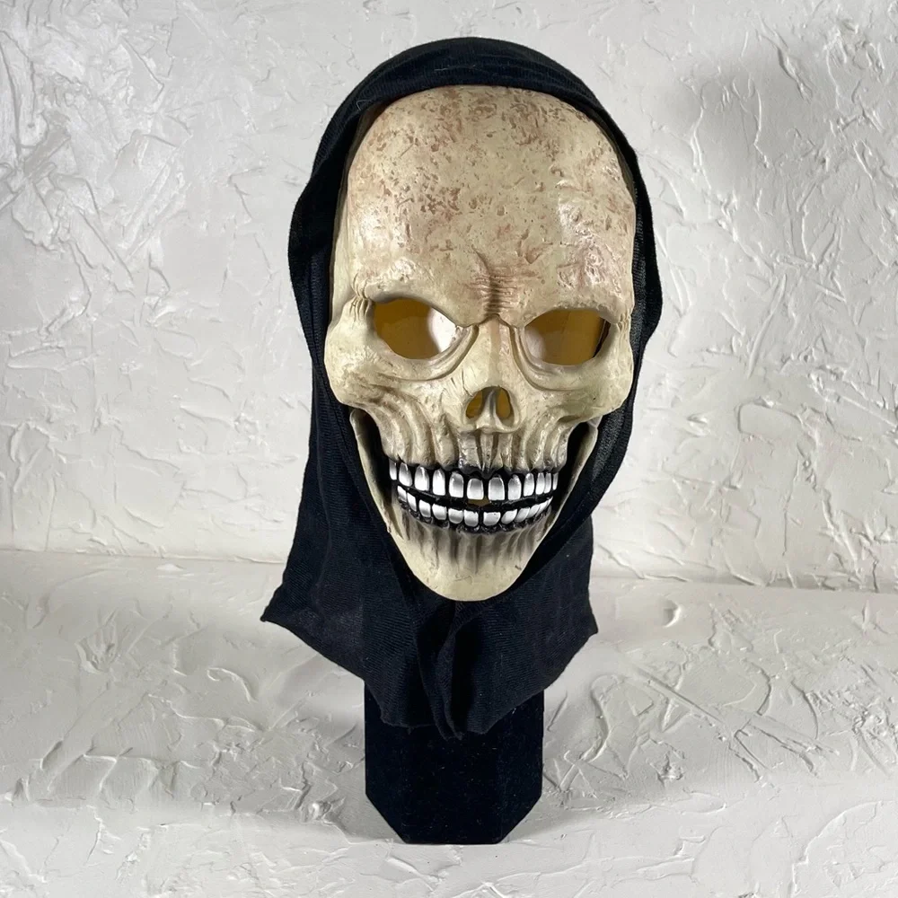 vintage Scary Scream Ghost Face Crypt Ghoul Skeleton Skull